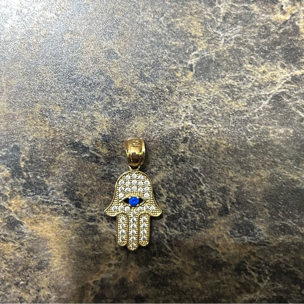 Evil eye necklace pendant